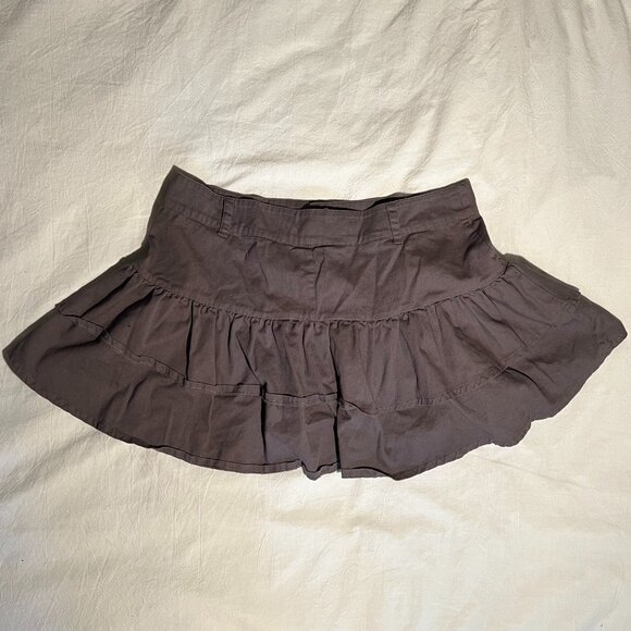 Social Collision Ruffle Skirt - Picture 2 of 5